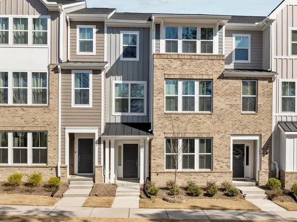 987 Parkstone Towne Blvd, Knightdale, NC 27545