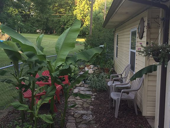 2nd image of 950 W Rodney Dr