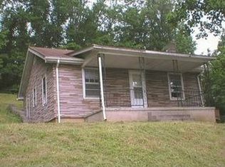110 Johnson St, Narrows, VA 24124