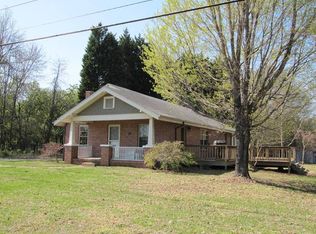 2017 Huffine Mill Rd, Mc Leansville, NC 27301