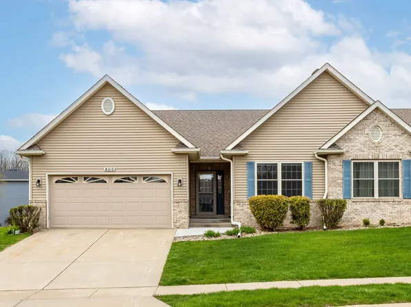 800 Hartz Ct #800, Le Claire, IA 52753