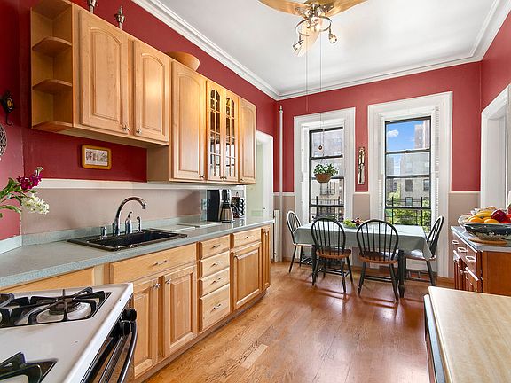 2nd image of 145 W 105th St APT 5E