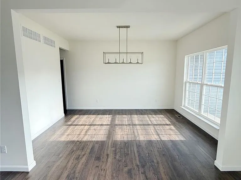 302 Windmill View Ct — Photo 8