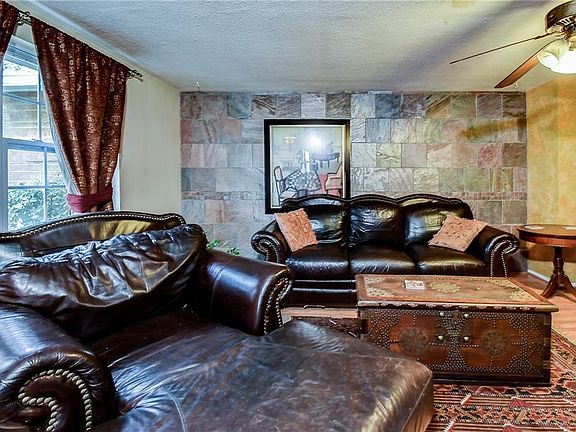 4th image of 3416 Warbler Dr