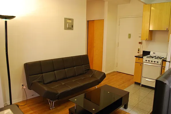 Rented by KVNY Soho | media 60