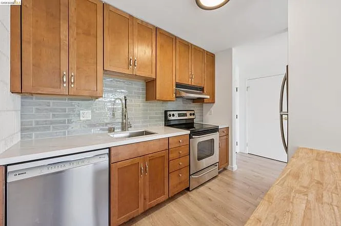 1 Kelton Ct #4K — Photo 5