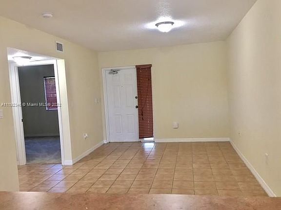4th image of 3415 NE 9th Dr Unit 103