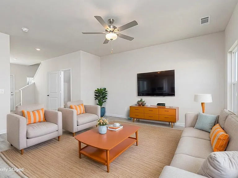 210 Katelyn Way — Photo 12