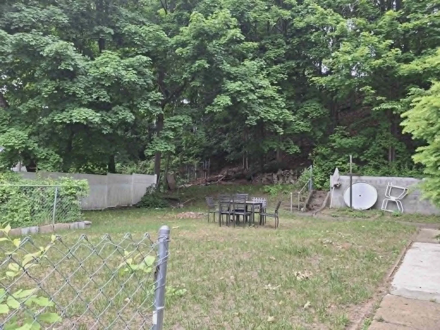 4 bed, 800 sqft, $2,400 — Photo 2