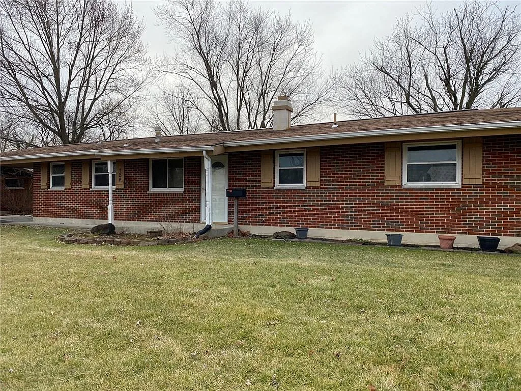 724 N Eppington Dr photo 1