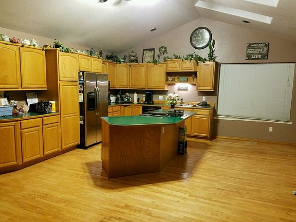 Kitchen dining/ great room