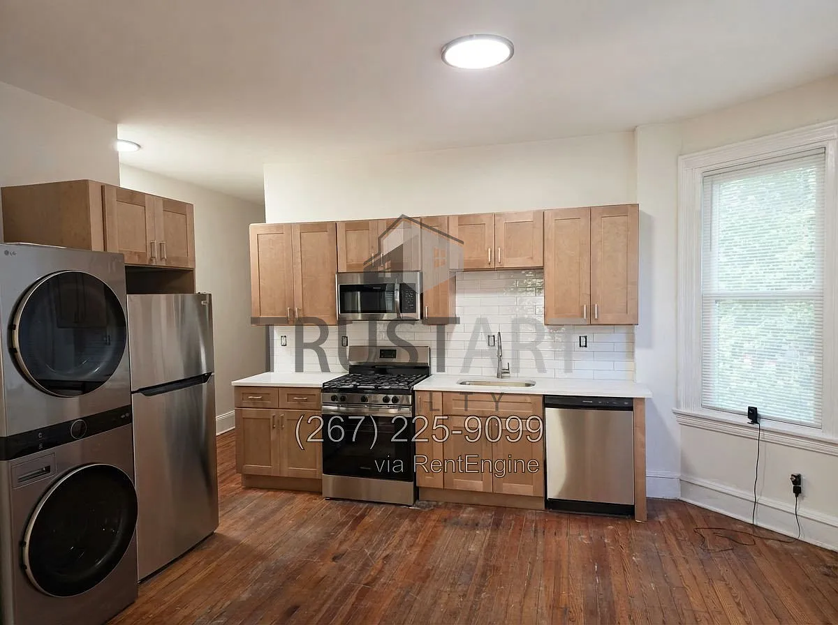 1103 Foulkrod St — Photo 3