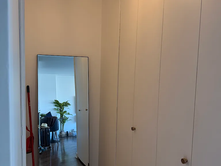 70 W Burton Pl #1406 — Photo 5