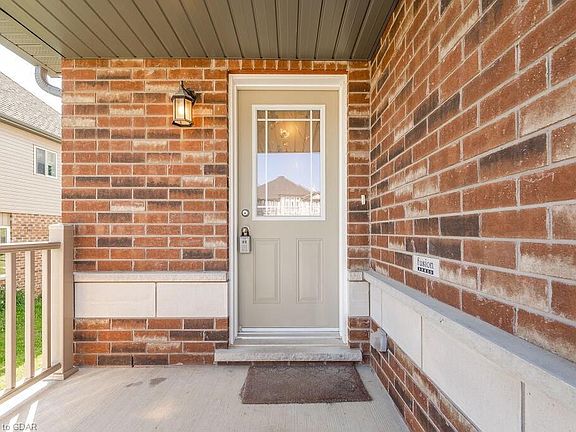 5th image of 18 McCann St