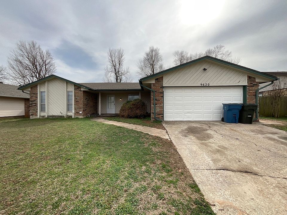 1st image of 9620 Willow Wind Dr