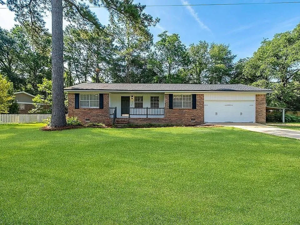 1825 Sherwood Dr
