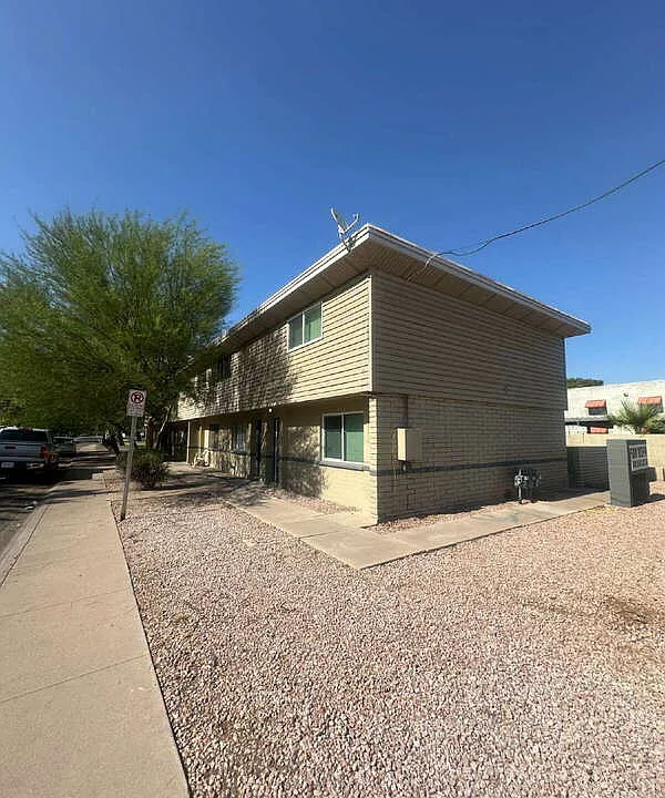 1041 S Mariana St #3