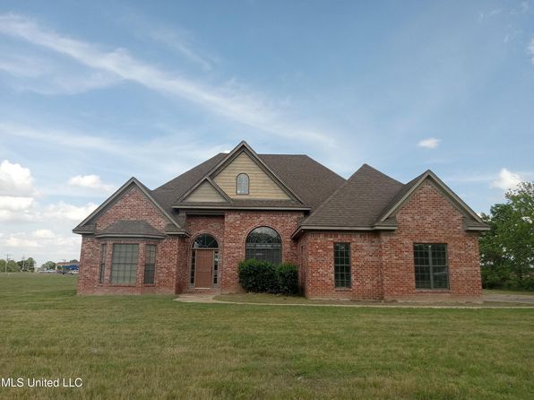38 3rd St, Cleveland, MS 38732