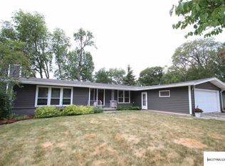 301 26th Ave S, Clear Lake, IA 50428