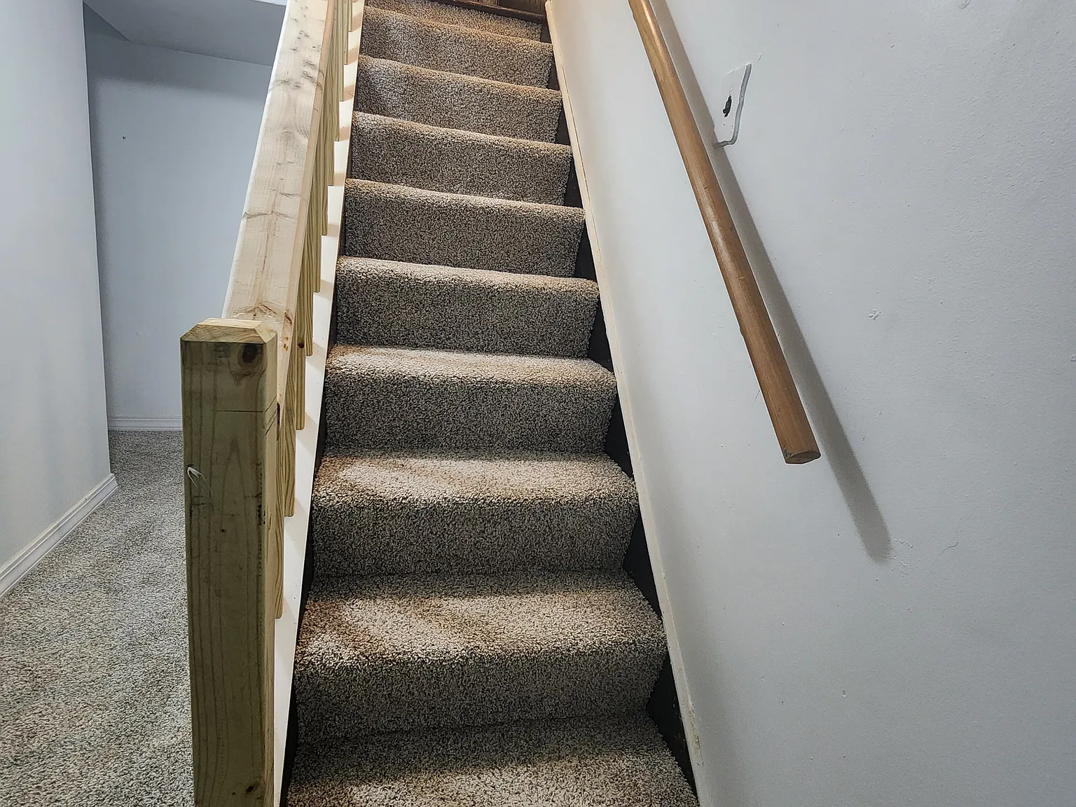7 bed, 1900 sqft, $700 — Photo 1