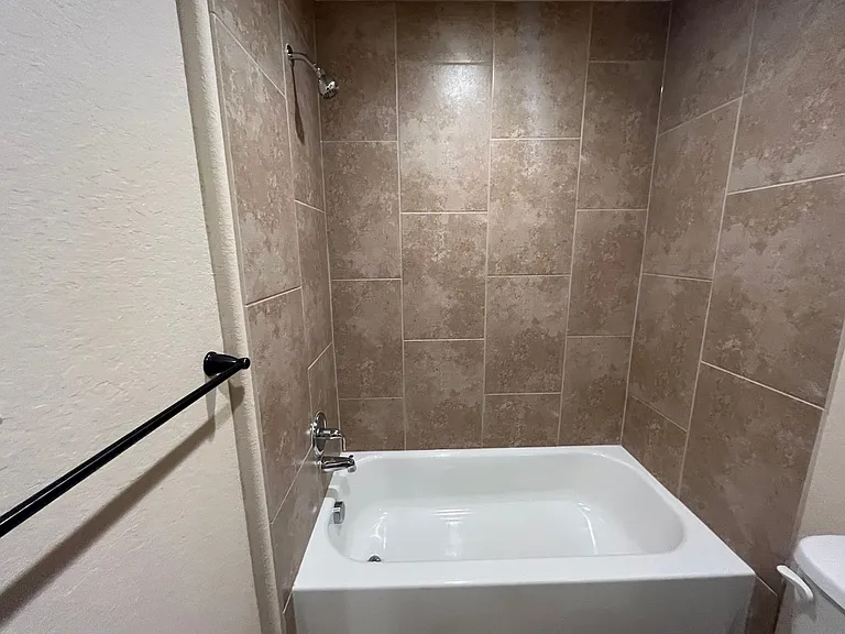 6315 Luglio Ln #102 — Photo 32
