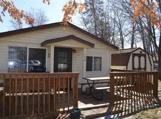 120 Twin Elm St #6, Houghton Lake, MI 48629