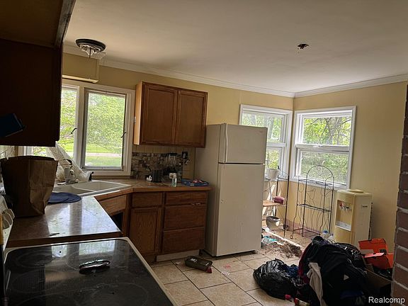 4th image of 1610 Kent St