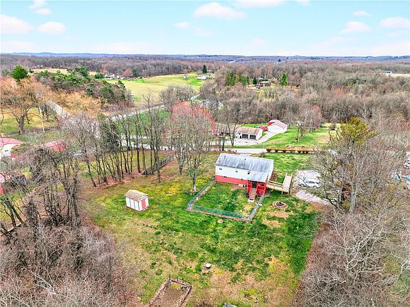 5th image of 782 Foxwood Rd