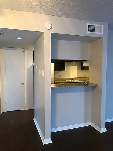 The Shores Apartments — Photo 22