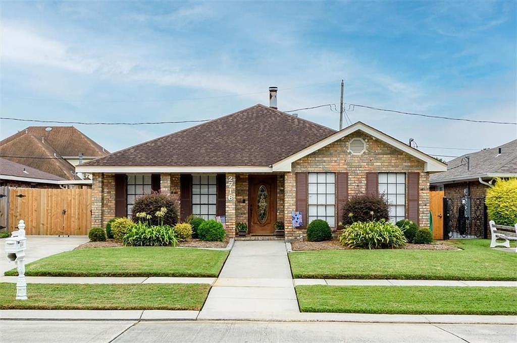 2716 Mayflower Dr, Meraux, LA 70075 | Zillow