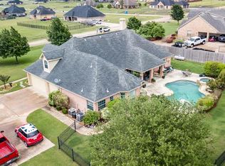 2644 W Alamosa Dr, Terrell, TX 75160