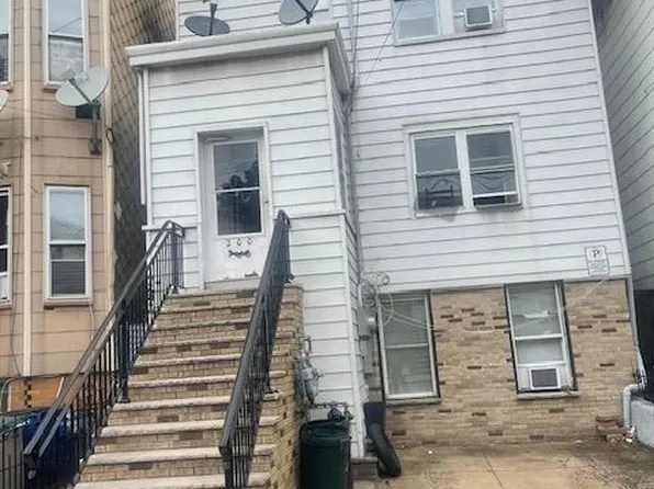 200 Hutton Street image 5 of 5