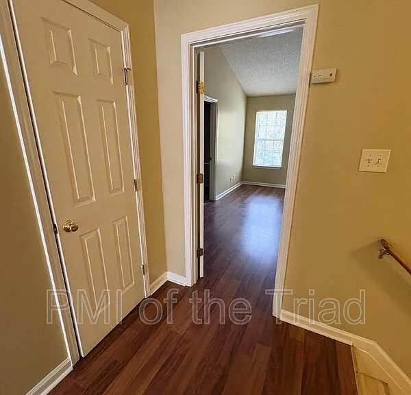 152 Drewsbury Dr — Photo 6
