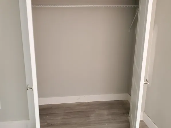 516 Broadway image 4 of 8