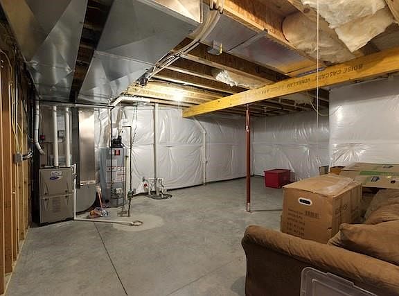 5th image of 510 E 2nd St