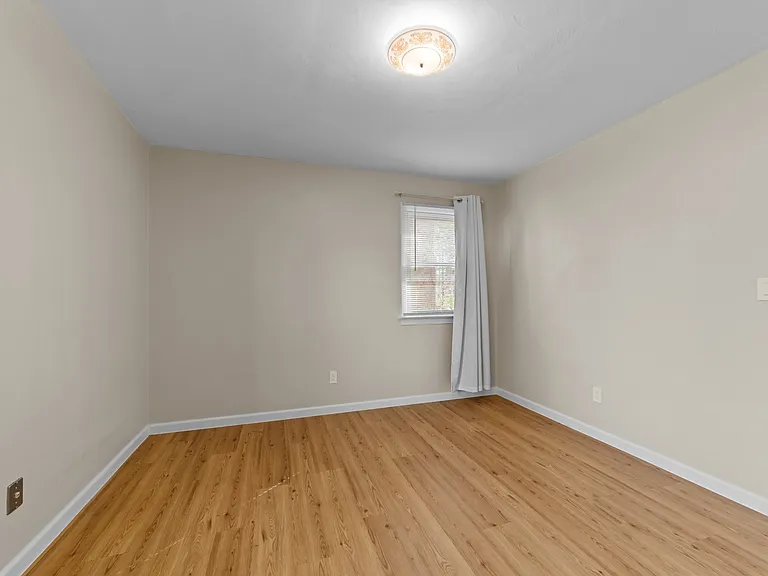 828 Jo Anne Cir — Photo 18