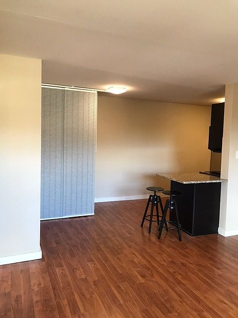 Breakfast bar with IKEA Stools