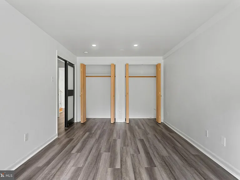 6523 Kerns Rd — Photo 25