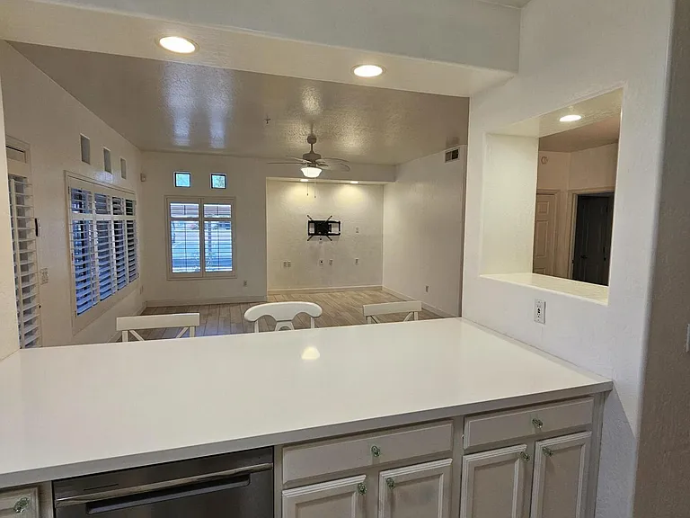 1351 N Pleasant Dr #1108 — Photo 3