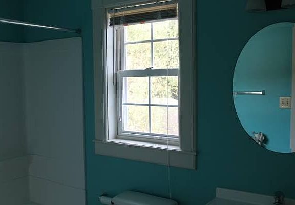 5th image of 20 Voorheesville Ave
