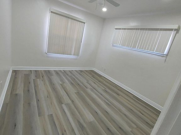 5th image of 8989 Gullo Ave
