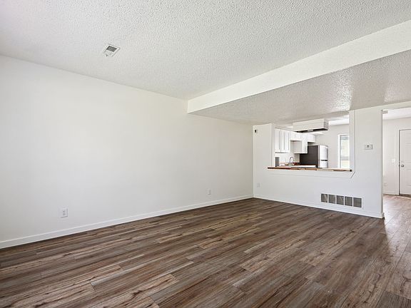 2nd image of 2504 Myers Ct #477