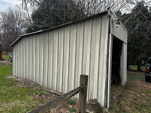 5th image of 109 Somers Rd