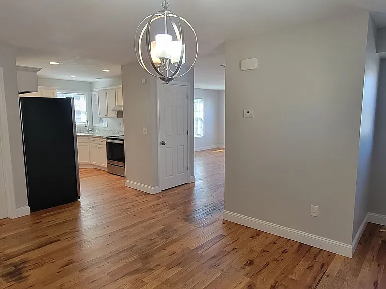 537 Winchester Ave — Photo 6