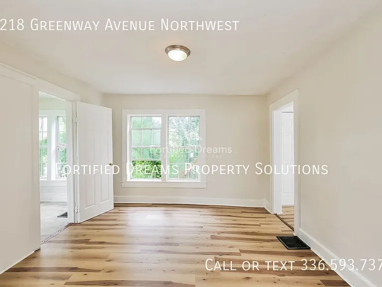 2218 Greenway Ave NW — Photo 5