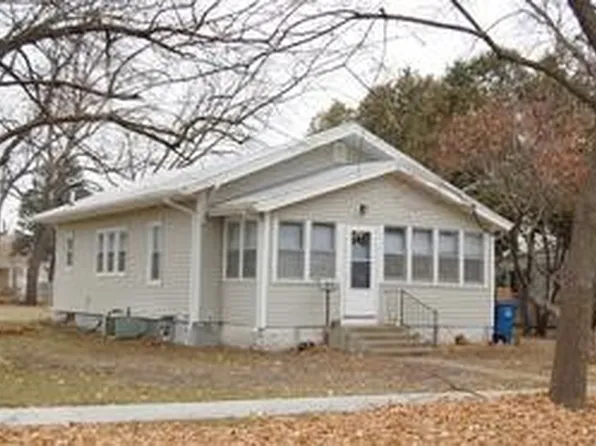 1912 Searle St, Des Moines, IA 50317