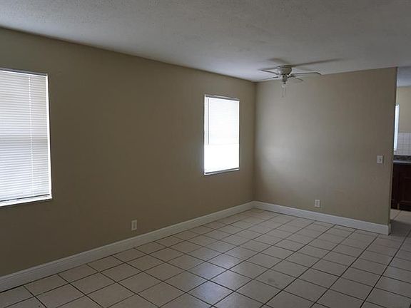 2nd image of Evans Ln #7