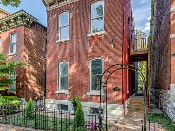 2312 S 12th St, Saint Louis, MO 63104
