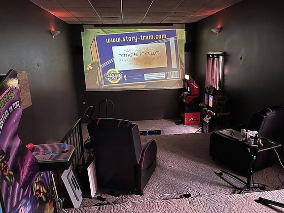 5th image of 220 W 7th Ave Room 2-3