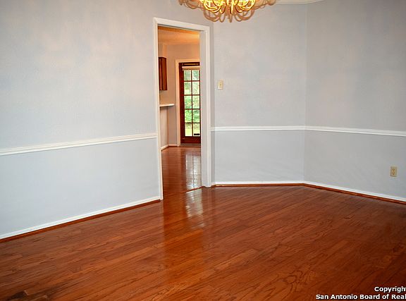 3rd image of 3003 King Birch St